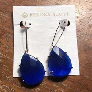 Kendra Scott NWT drop earrings- gold